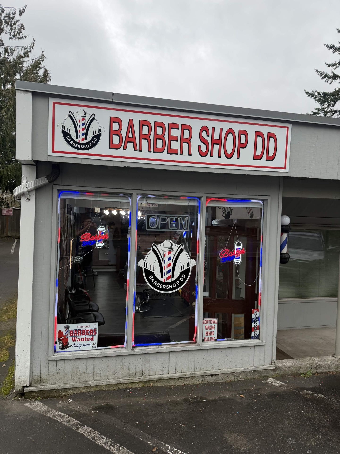 Barbershop DD storefront in Shoreline